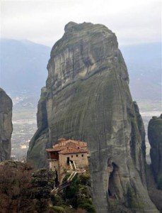 gokyuzune-uzanan-sehir-yunanistan-meteora-kalambaka-kastraki-unesco-1454156